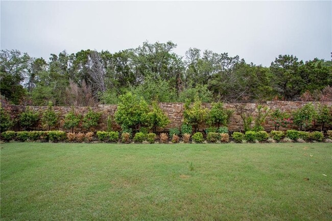 Building Photo - 820 Anahuac Dr