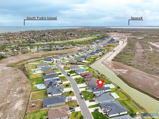 Building Photo - 100 Torrey Pines Dr