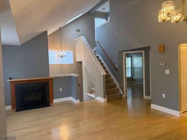 Building Photo - 51 Rushmore Ln