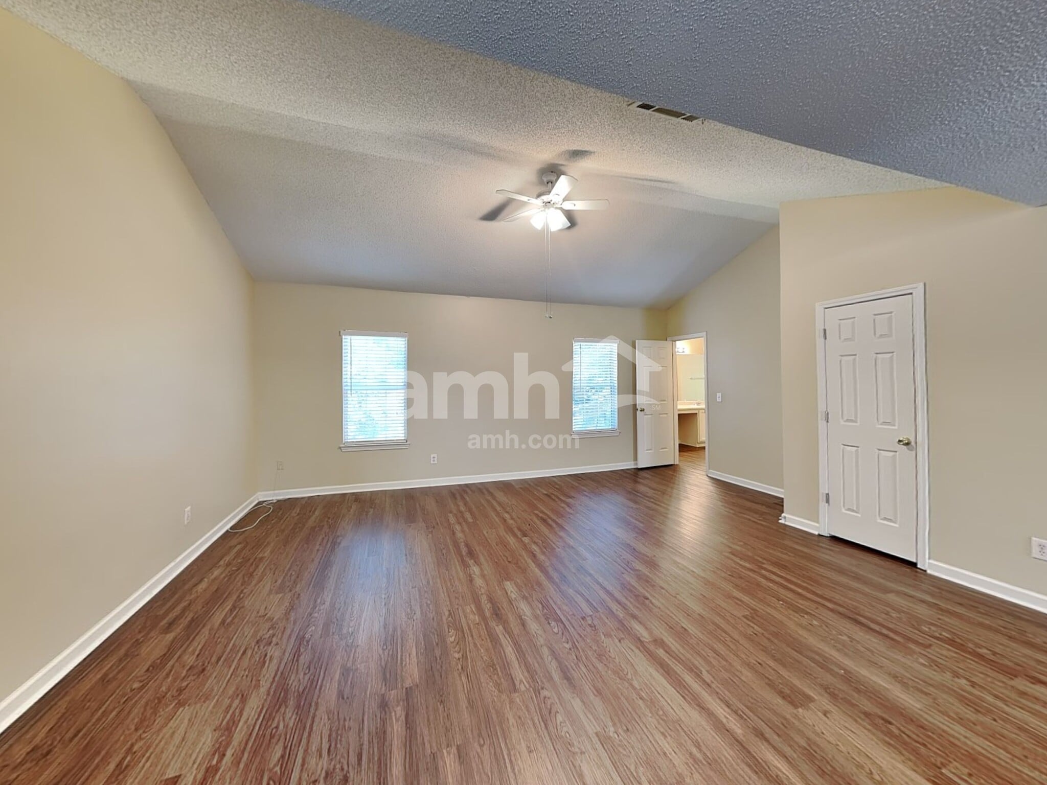 Building Photo - 380 Cascade Rise Ct SW