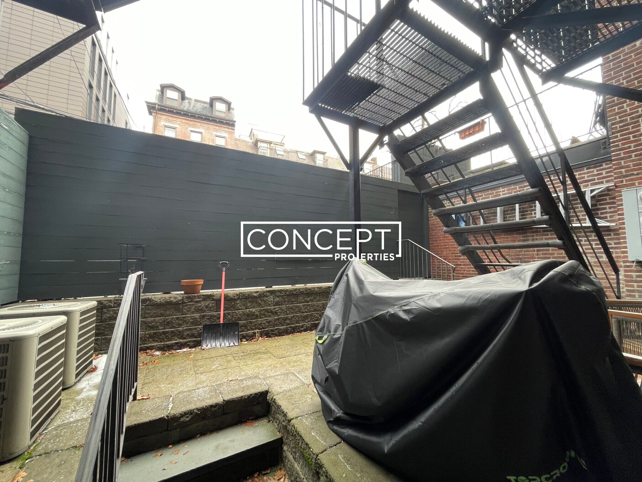 Building Photo - 656 Massachusetts Ave