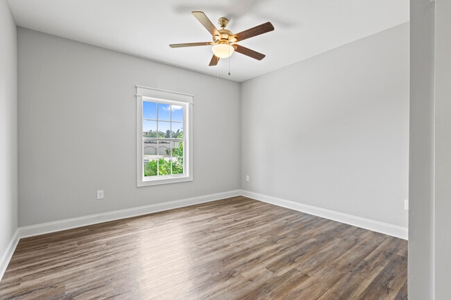 Building Photo - 1428 Gatewood Pl