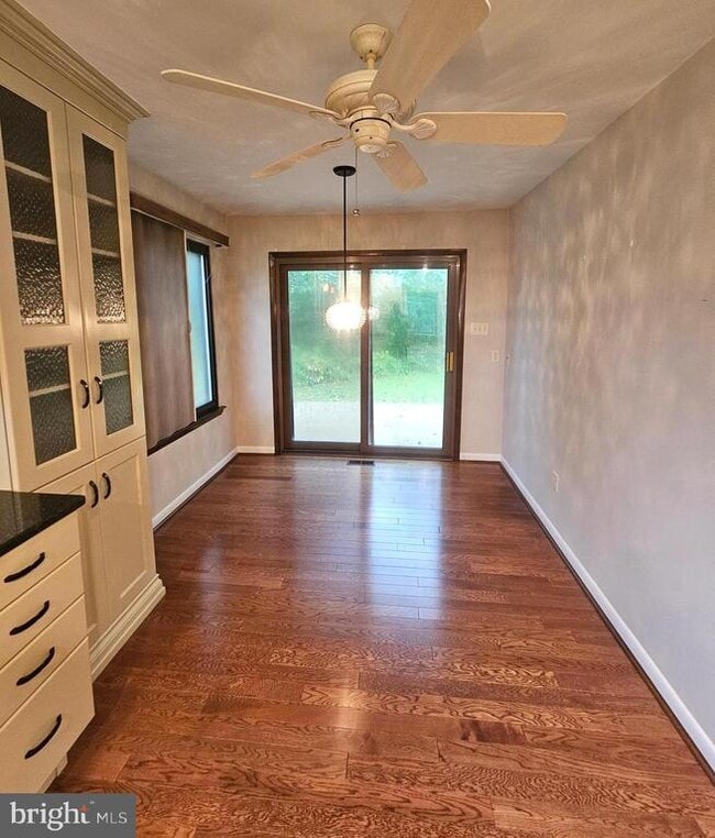 Building Photo - 3435 Pebble Beach Dr