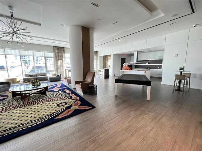 Building Photo - 17301 Biscayne Blvd