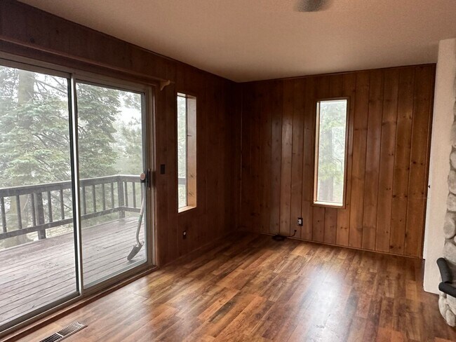 Building Photo - Rental Twin Peaks