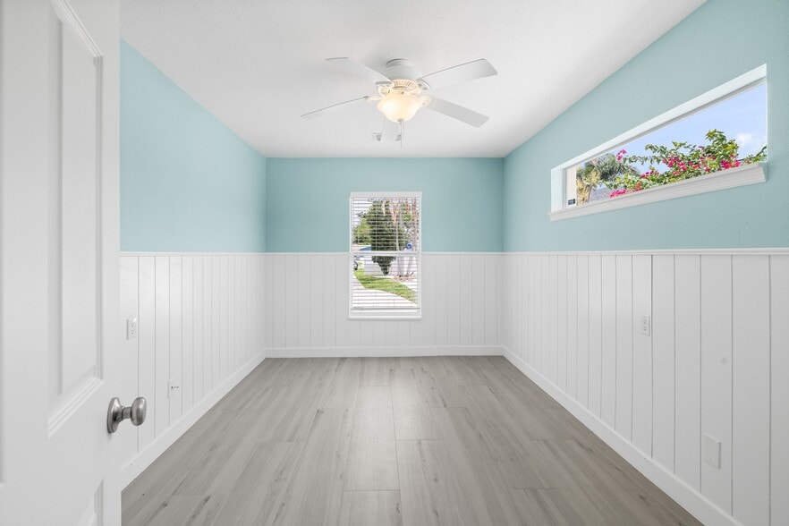 Building Photo - 5541 Bayou Grande Blvd NE