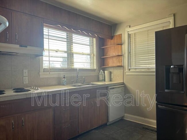 Building Photo - 1006 Freemason St