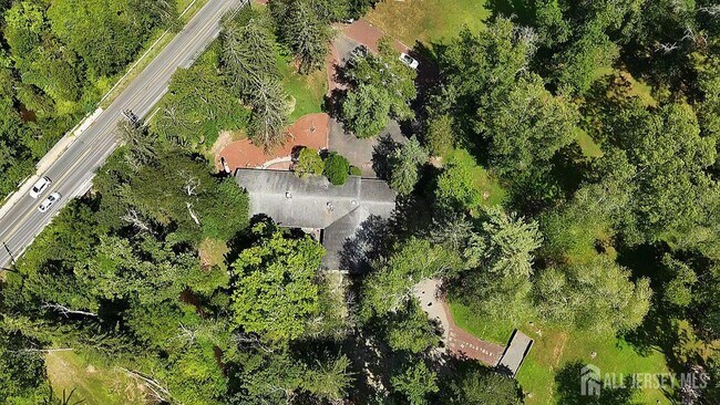 Building Photo - 269 Raymond Rd