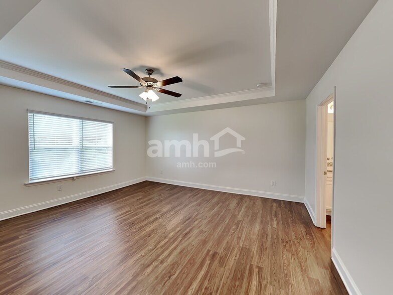 Building Photo - 1002 Merlot Ct