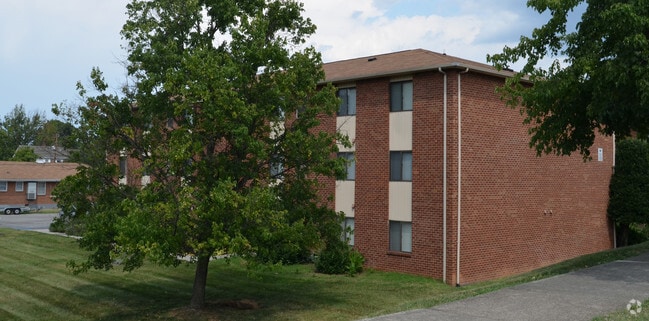 Building Photo - Bridgeway Gardens