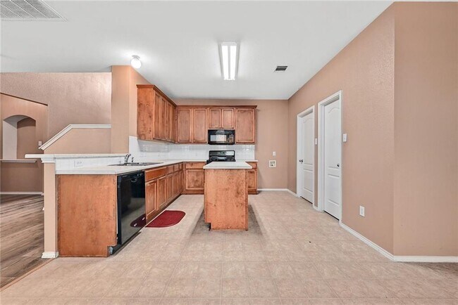 Building Photo - 2049 Rachel Ln