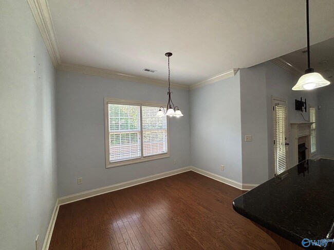 Building Photo - 15110 Lakeside Trail SW