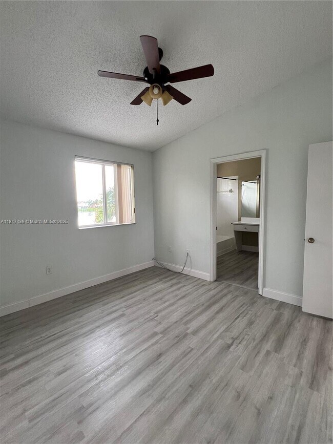 Building Photo - 17798 SW 139th Ct