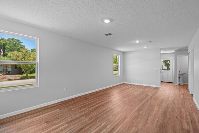 Building Photo - 790 S Rodriquez St