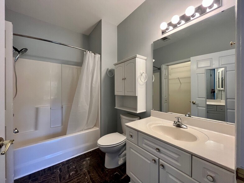 Building Photo - 4430 Lady Banks Ln
