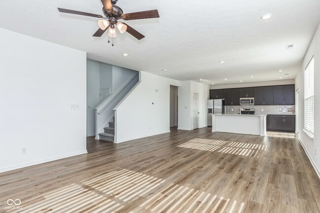 Building Photo - 3489 Briarwick Dr
