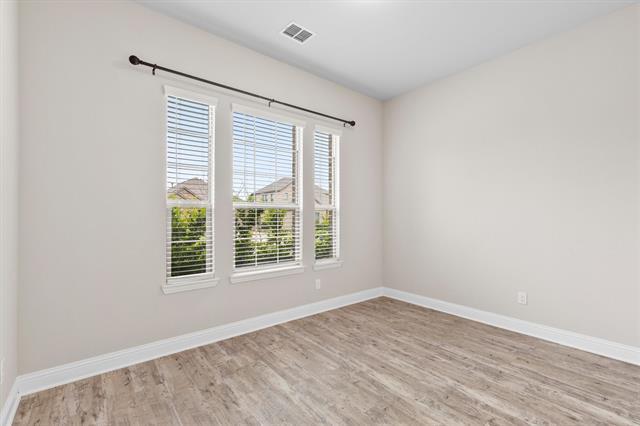 Building Photo - 576 Spruce Trail