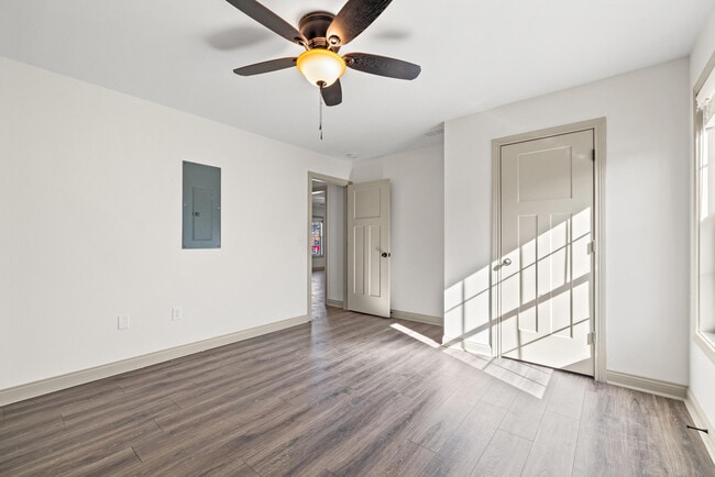 Building Photo - 118 Morning View Rd