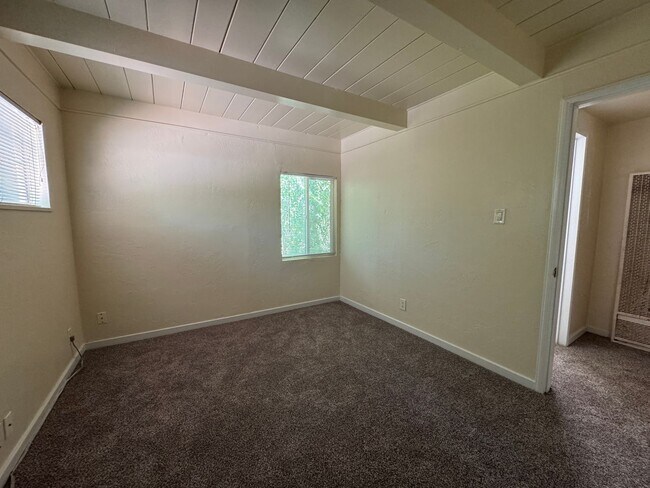 Building Photo - 6542 Leesburg Pl