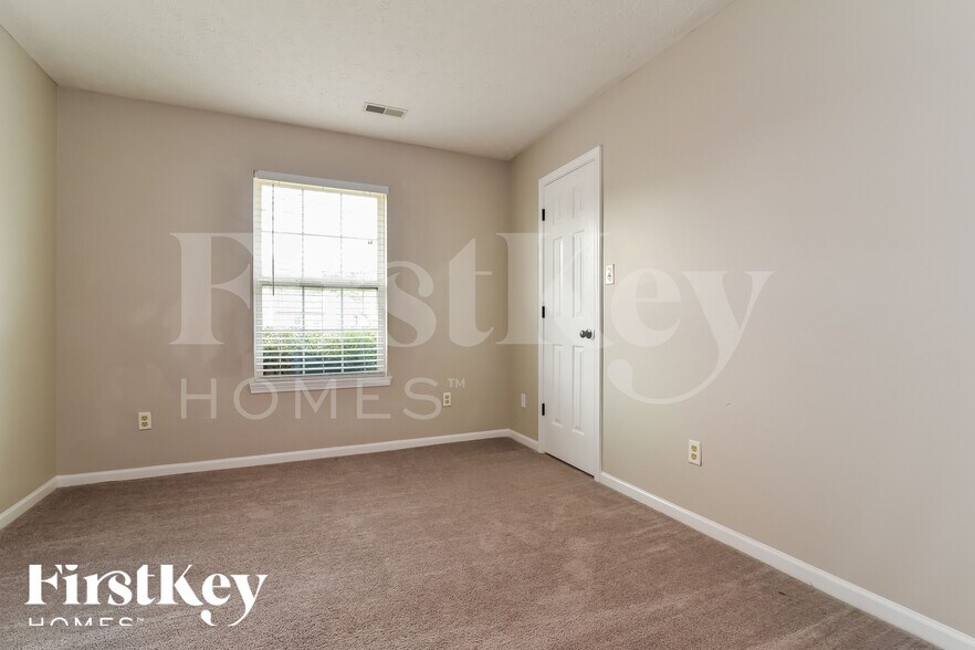 Building Photo - 6014 Sycamore Forge Ln