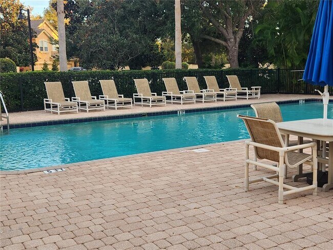 Building Photo - 8119 Villa Grande Ct