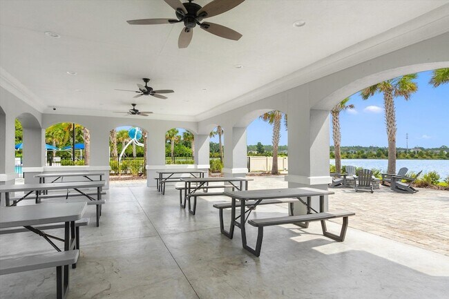 Building Photo - 256 Vivian James Dr