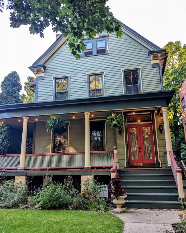 Building Photo - 1306 Oak Ave