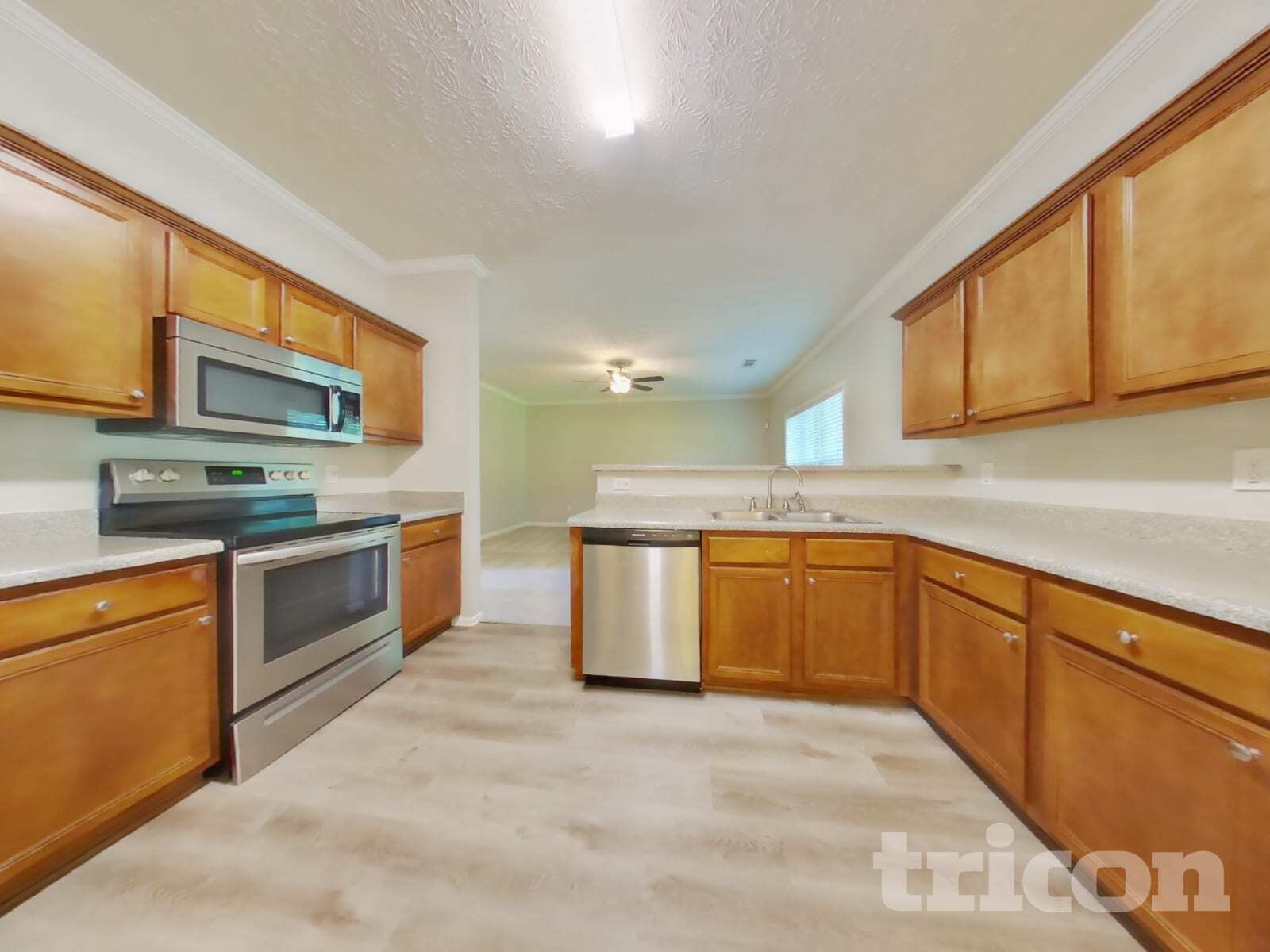 Building Photo - 1055 Crown Landing Pkwy