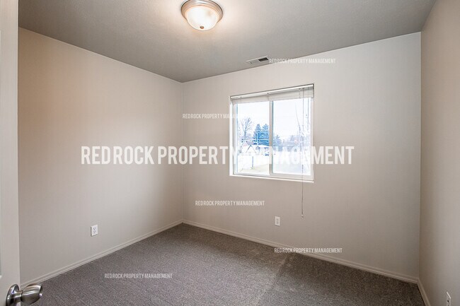 Building Photo - 1603 Drummond St