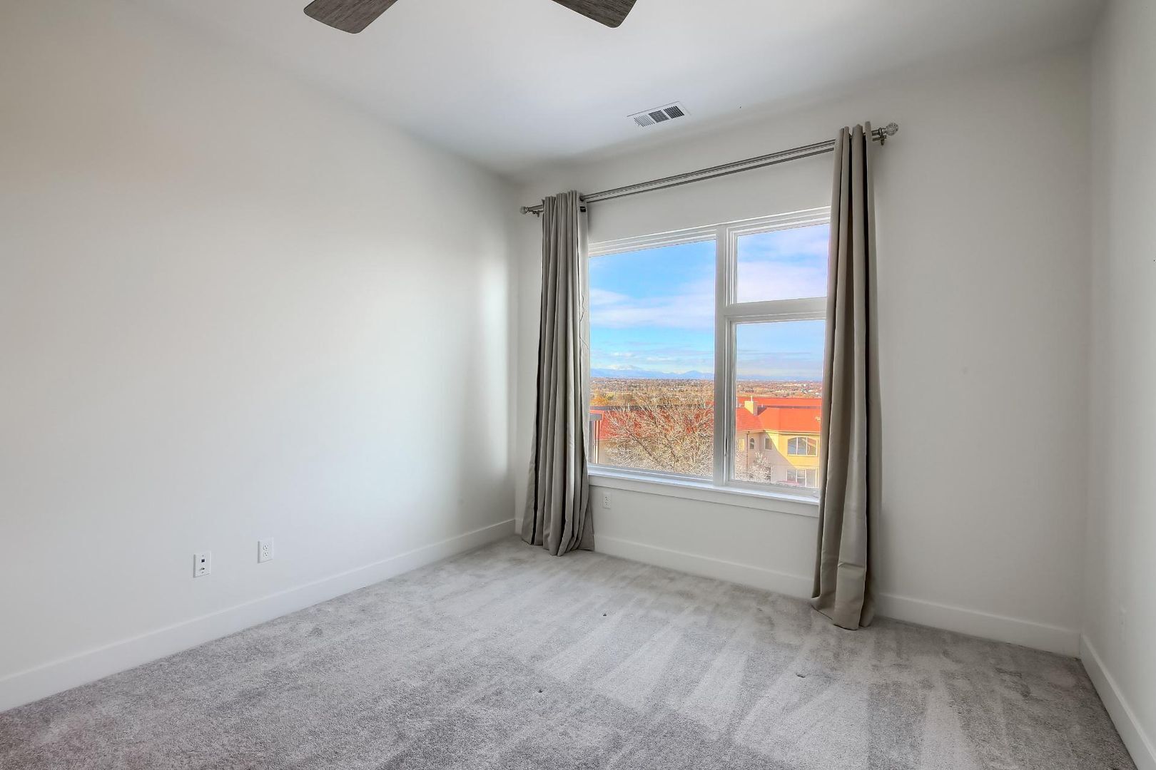 Building Photo - 2876 W 53rd Ave