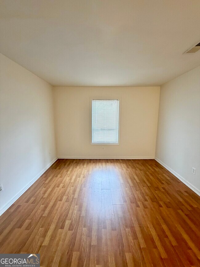 Building Photo - 3595 Woodbriar Cir