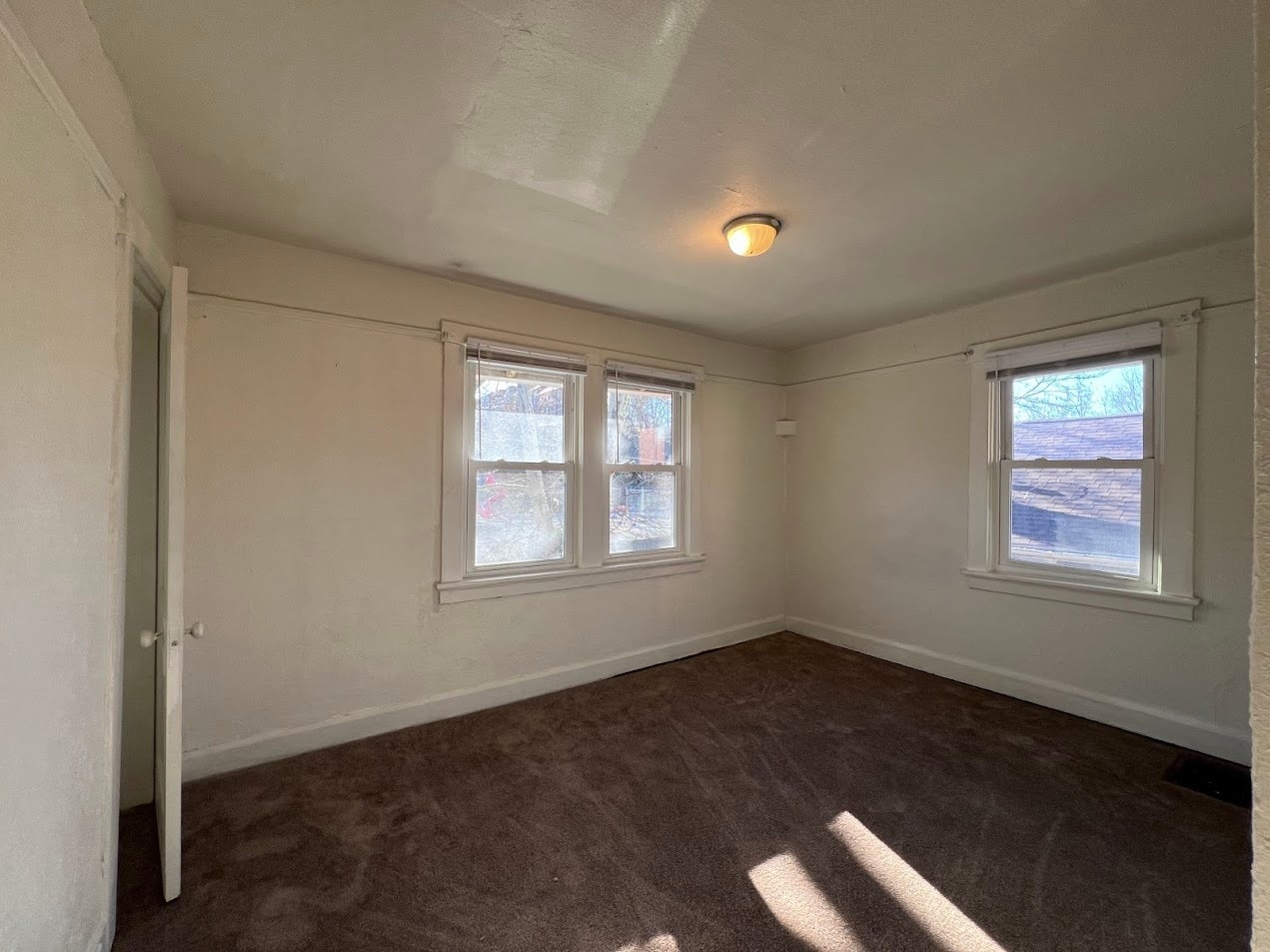 Building Photo - 1205 Sarah St