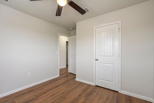 Building Photo - 3304 Ortman Dr