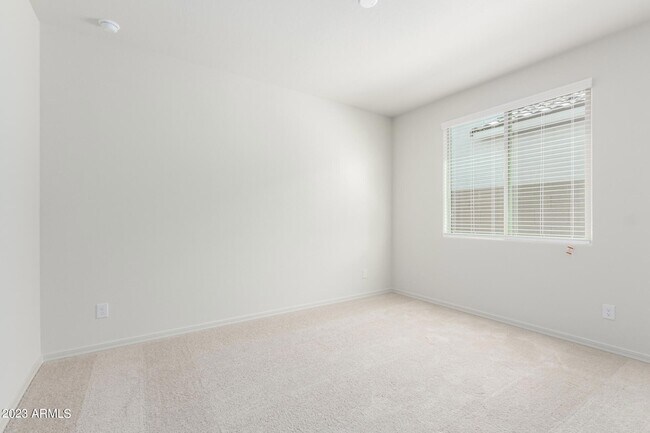 Building Photo - 8529 S 67th Dr