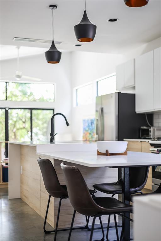 Building Photo - 2709 E 14th St