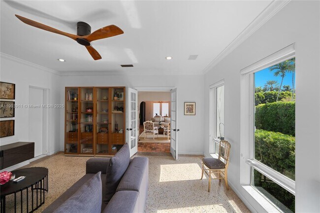 Building Photo - 1281 S Venetian Way