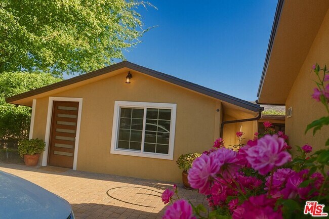 Building Photo - 5240 Buffalo Ave