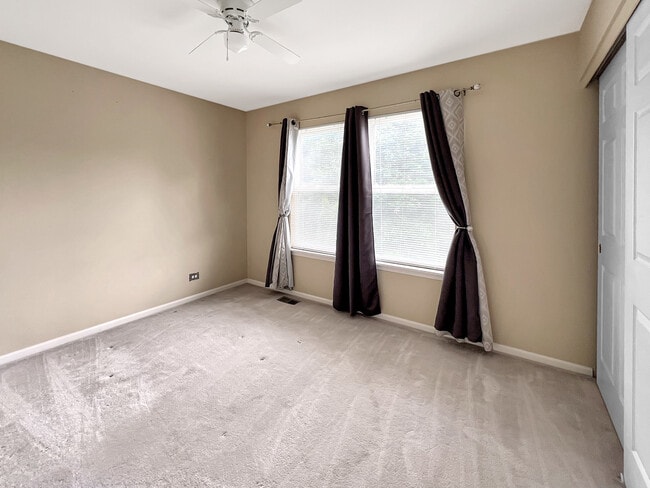 Building Photo - 416 Farnsworth Cir
