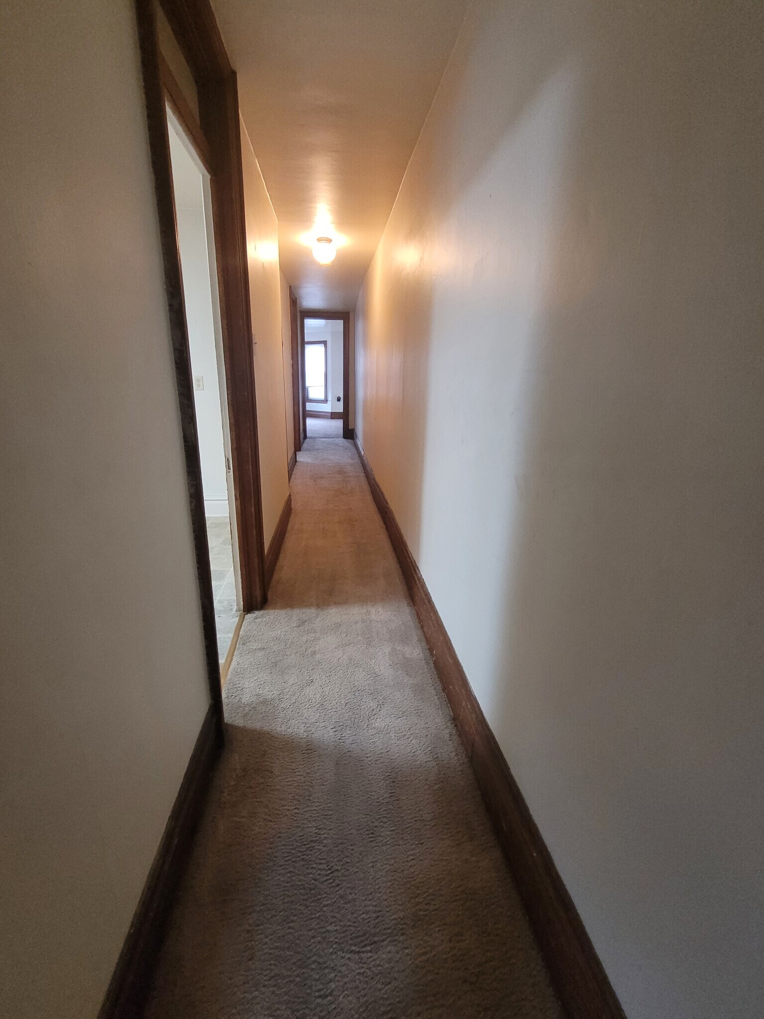 Building Photo - 225 Pleasant St