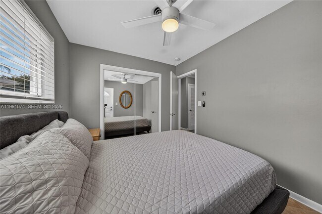 Building Photo - 2161 NE 62nd Ct