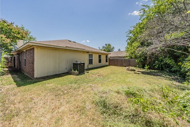 Building Photo - 8125 Rambler Rose St