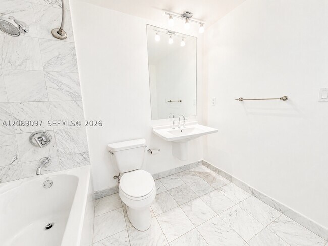 Building Photo - 6580 Indian Creek Dr