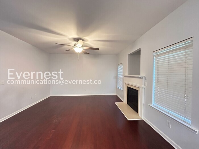 Building Photo - 200 Suttles Dr SW