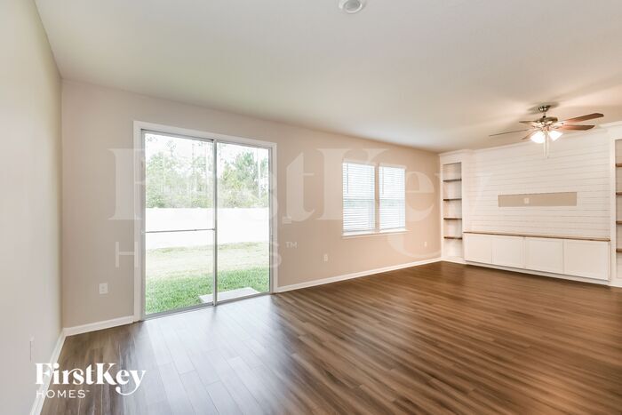 Building Photo - 205 Orient Dr