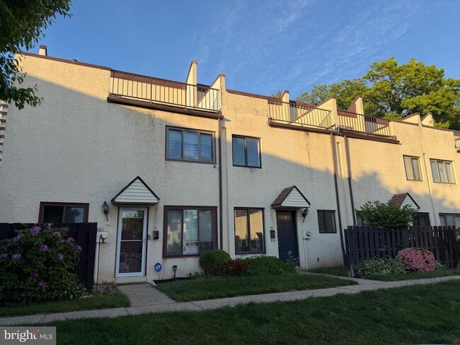 Building Photo - 7601 Crittenden St