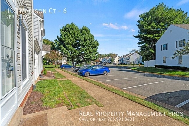Building Photo - 109 Madison Ct
