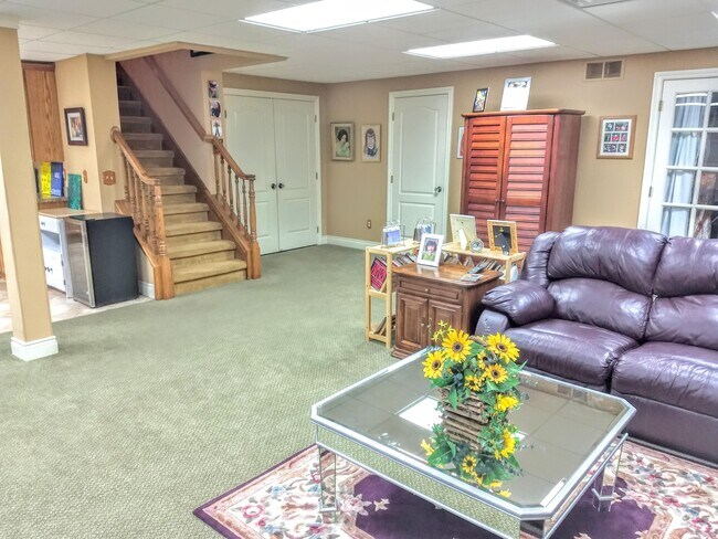 Building Photo - 6768 Merrick Dr