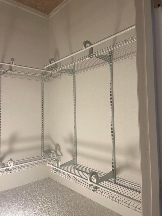 Building Photo - 1851 SW Inlander Ave