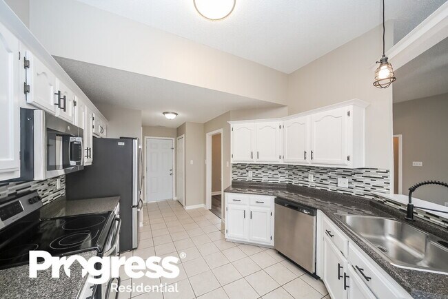 Building Photo - 13083 Braybourne Cross