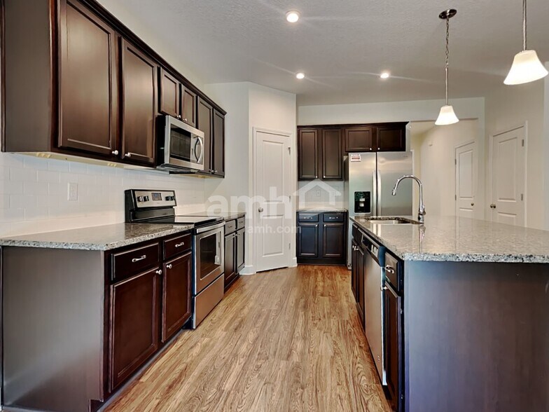 Building Photo - 1821 Silver Point